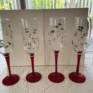 Holly Hill Champagne Flutes / Set of 4